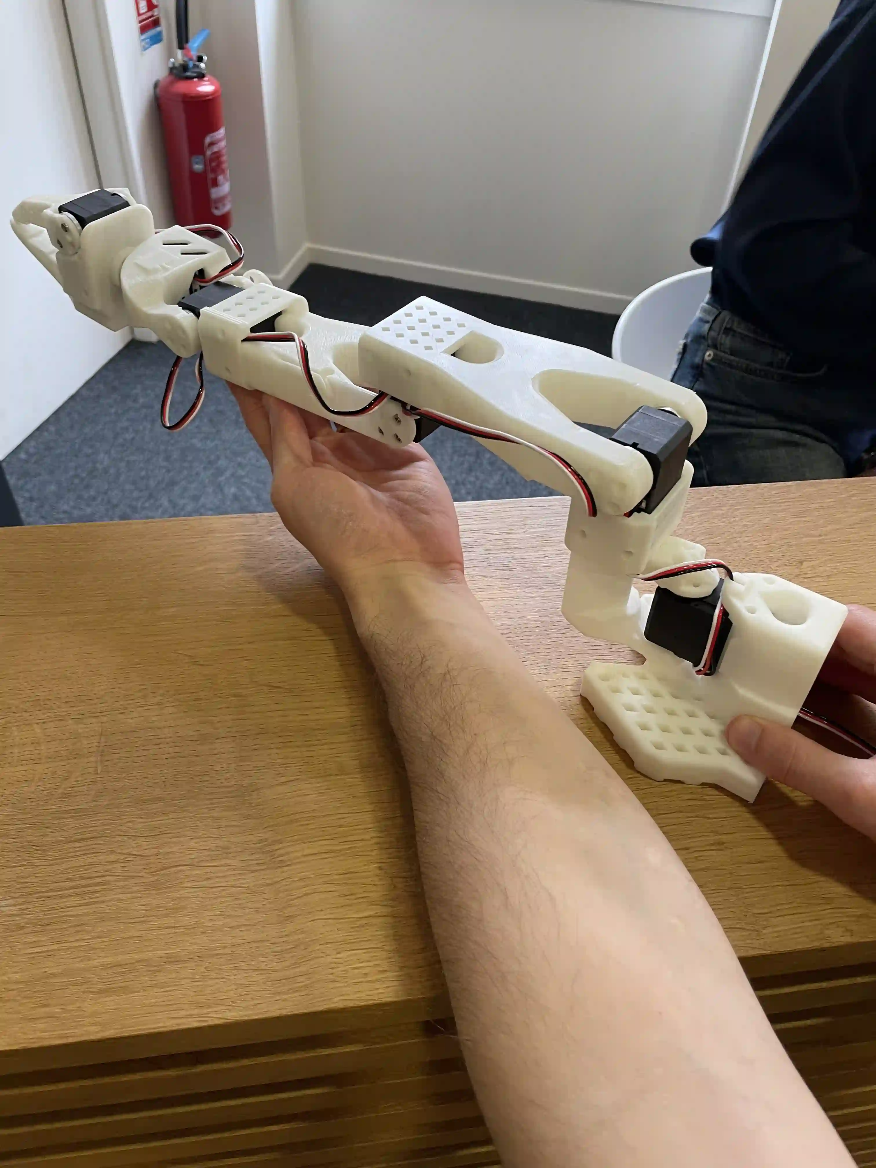 SO-100 follower arm zero position