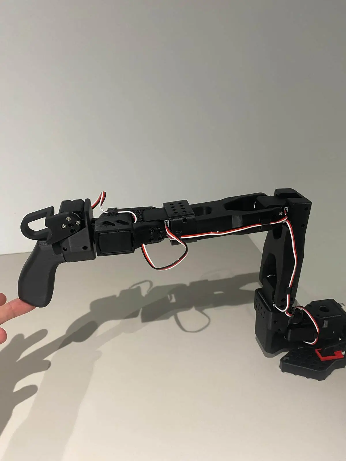 SO-101 leader arm middle position SO-101 leader arm middle position